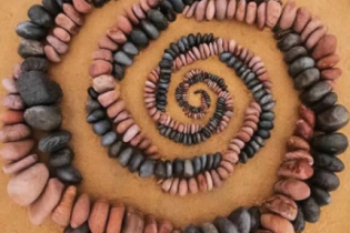 35 padrões surpreendentes: Arte com pedras, conchas e outros materiais naturais