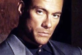 Van Damme compartilha foto da filha e fãs comentam: ‘Tal pai, tal filha’